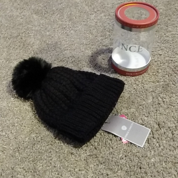 Vince Camuto beanie - Picture 2 of 4